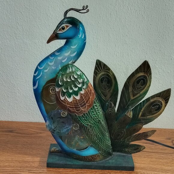 Working Peacock Lamp, Multi Colored, In Excellent Condition - Picture 6 of 6